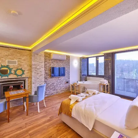 Pieria Luxury 16 Hotel *