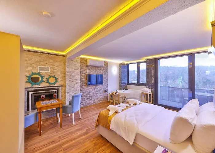 Pieria Luxury 16 Hotel *