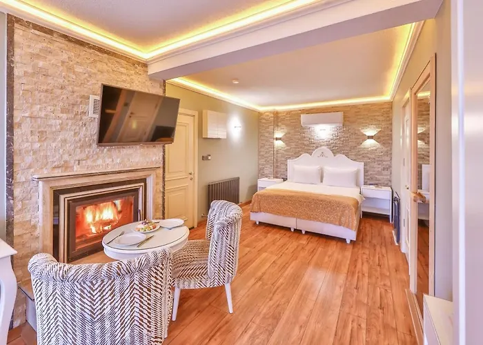 Pieria Luxury 16 Hotel