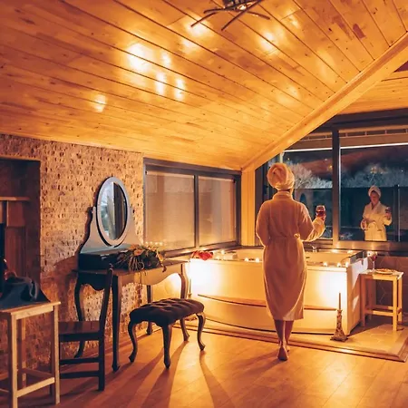 Pieria Luxury 16 ホテル *