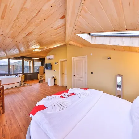 Pieria Luxury 16 Hotel