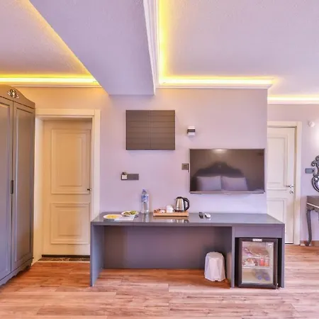Pieria Luxury 16 Ξενοδοχείο *