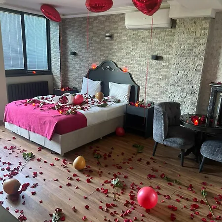 Pieria Luxury 16 Ξενοδοχείο *