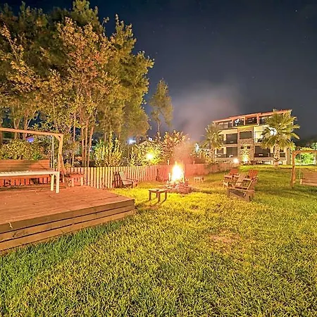 Pieria Luxury 16